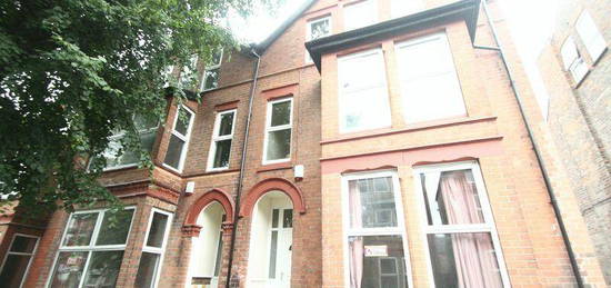 6 bedroom terraced house