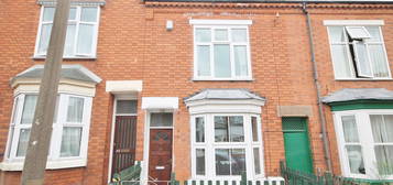 3 bed terraced house for sale