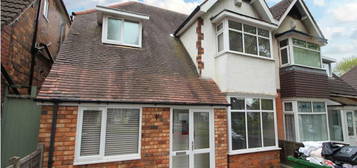 3 bedroom semi-detached house