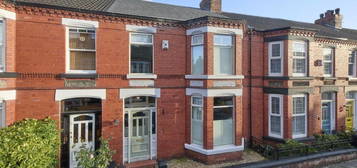 4 bedroom terraced house for sale