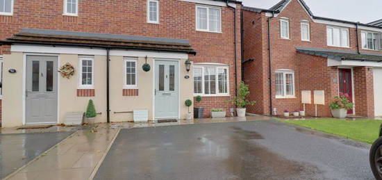 3 bed semi-detached house for sale