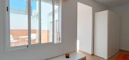 Apartamento de alquiler en Barrio Bajo