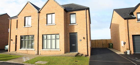 3 bed semi-detached house for sale