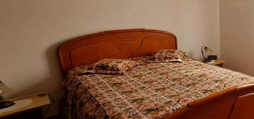 722832 - Quarto com cama de casal, com varanda...