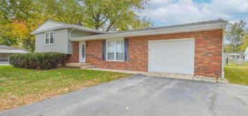 1 W Oak St, New Baden, IL 62265