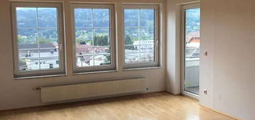 Dachgeschoßwohnung mit Balkon und Seeblick zentral im Herzen von Seeboden