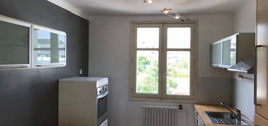 A Louer appartement T3 - Rue Coat Ar Gueven- Brest