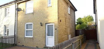 3 bedroom semi-detached house to rent