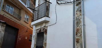 Chalet pareado en venta en calle Maestro Vidal Reguera, 11