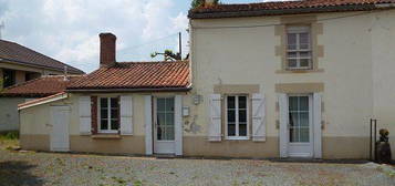 Centre bourg, en impasse. Maison 1 chambre de 73 m²