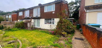 Maisonette to rent in Moorlands Crescent, Southampton, Hampshire SO18