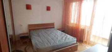 Apartament 3 camere 1 Decembrie, 5 minute de metrou, mobilat si utilat complet