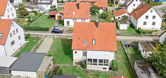 Provisionsfrei - Charmantes  Einfamilienhaus mit Wintergarten und Garage