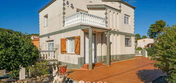 Casa o chalet en venta en Carrer Pou Sec, Olesa de Bonesvalls