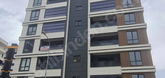 CADDE ÜSTÜ ÖN CEPHE 2+1 SIFIR DAİRE