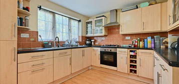 4 bed terraced house to rent