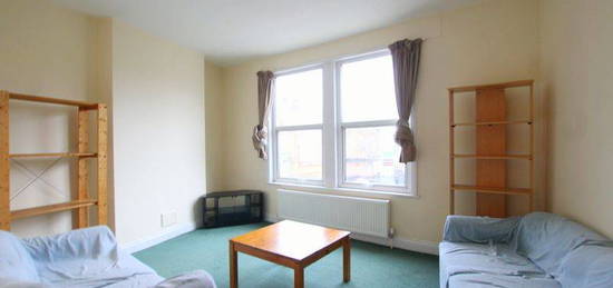 2 bed flat to rent