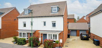 4 bedroom semi-detached house for sale