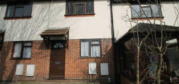 2 bedroom detached house