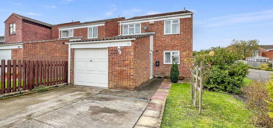 4 bed detached house for sale