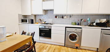 4 bed flat to rent