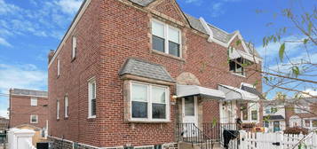 3425 Rhawn St, Philadelphia, PA 19136