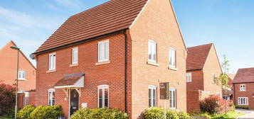 3 bedroom detached house