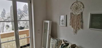 2 Zimmerwohnung mit Balkon, Internet, TV, Küche, Dusche/Wc, Waschmaschine und Parkplatz