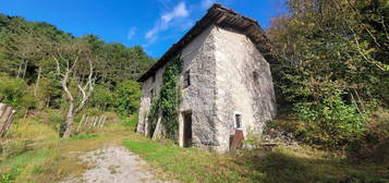 Rustico e casale in vendita in via Rosmini