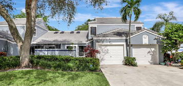 8353 Waterford Avenue, Fort Lauderdale, FL 33321