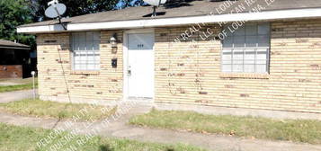 805 Gulf Dr, Gretna, LA 70053