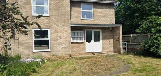 3 bedroom semi-detached house