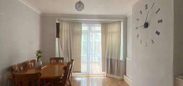 Flat to rent in Birch Grove, London W3