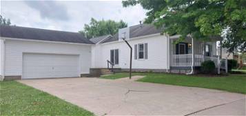 644 Spring St, Greenfield, OH 45123