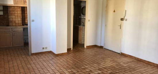 Location appartement 1 pièce 28 m²