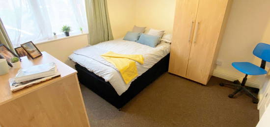 Room to rent in Broad Green, Southampton SO14