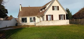 Maison de 8 pieces 230 m²