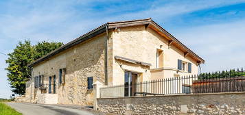 Maison 6 pièces 205 m²