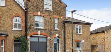 Flat for sale in Evelyn Road, Richmond TW9