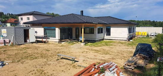 Bungalow - Rohbau in sehr ruhiger Lage zu verkaufen