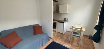 Studio meublé  à louer, 1 pièce, 29 m², Étage 3/4