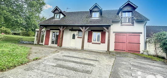 Maison traditionnelle 2 étages  à vendre, 5 pièces, 3 chambres, 130 m²