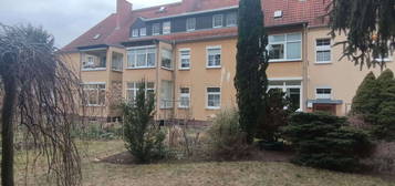 Kleine 2,5 Dachgeschosswohnung mit Stellplatz, EBK und Gartenanteil