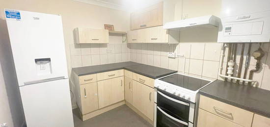 Flat to rent in Portswood Road, Southampton SO17