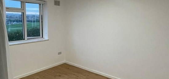 2 bedroom maisonette