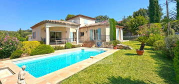 BIOT - SOPHIA ANTIPOLIS Vente villa 5 pièces avec piscine et double garage