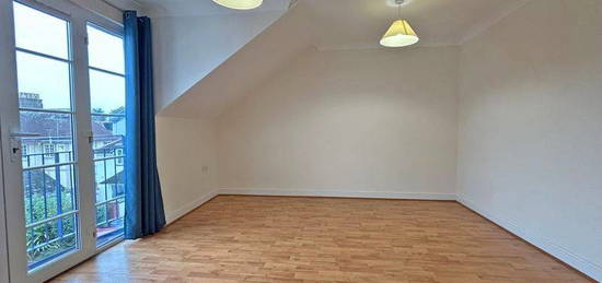 2 bed flat to rent