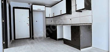 BZD 'den ÇINARLIDA CADDE ÜZERİ 1+1 KİRALIK DAİRE