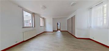 Location appartement 4 pièces 82 m²