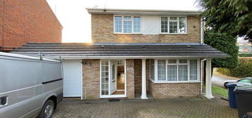 Detached house to rent in Georges Hill, Widmer End, High Wycombe HP15